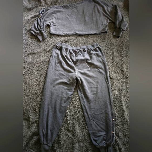 Jennifer Lopez 2pc Crop Jogger Outfit - Picture 1 of 6